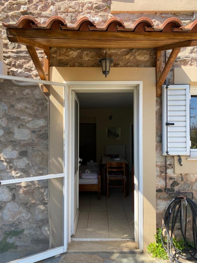 Studio Lakis Barbajonn'S Stone House Foutia Exterior photo